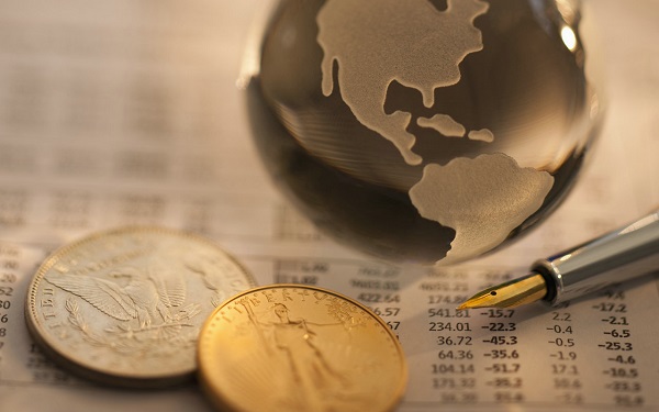 黄金期货突破今年高位，现货金价也正待发飙？